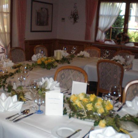 ברגהאופטן Hotel-Restaurant Hirsch מראה חיצוני תמונה