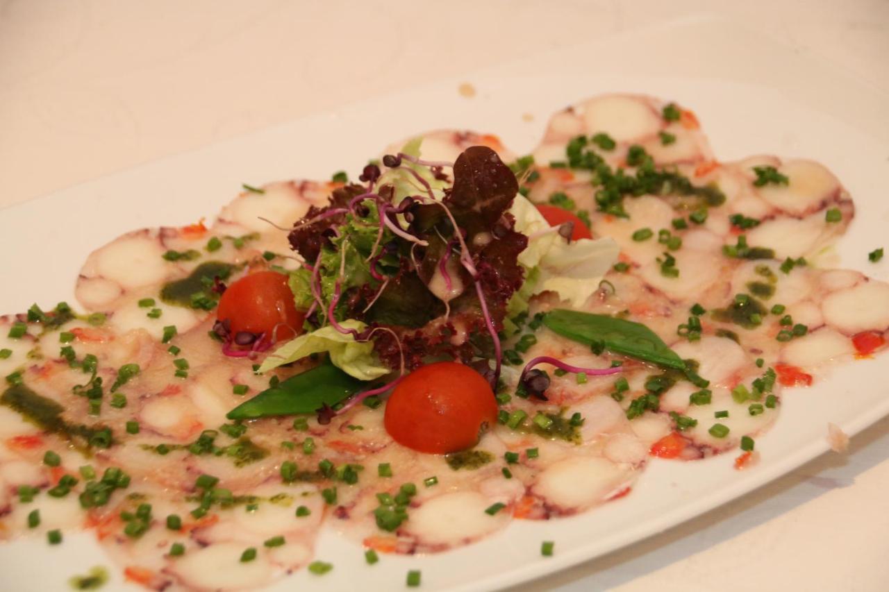 ברגהאופטן Hotel-Restaurant Hirsch מראה חיצוני תמונה