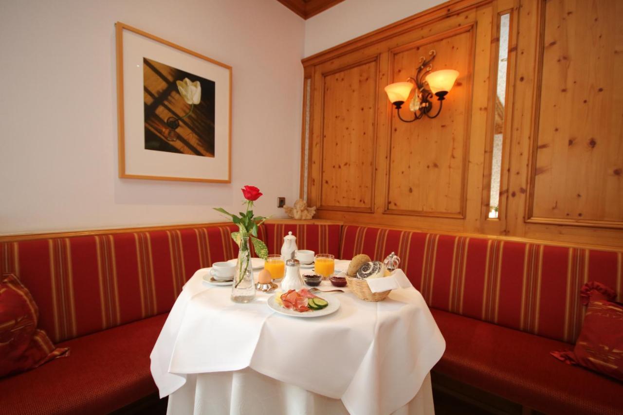 ברגהאופטן Hotel-Restaurant Hirsch מראה חיצוני תמונה