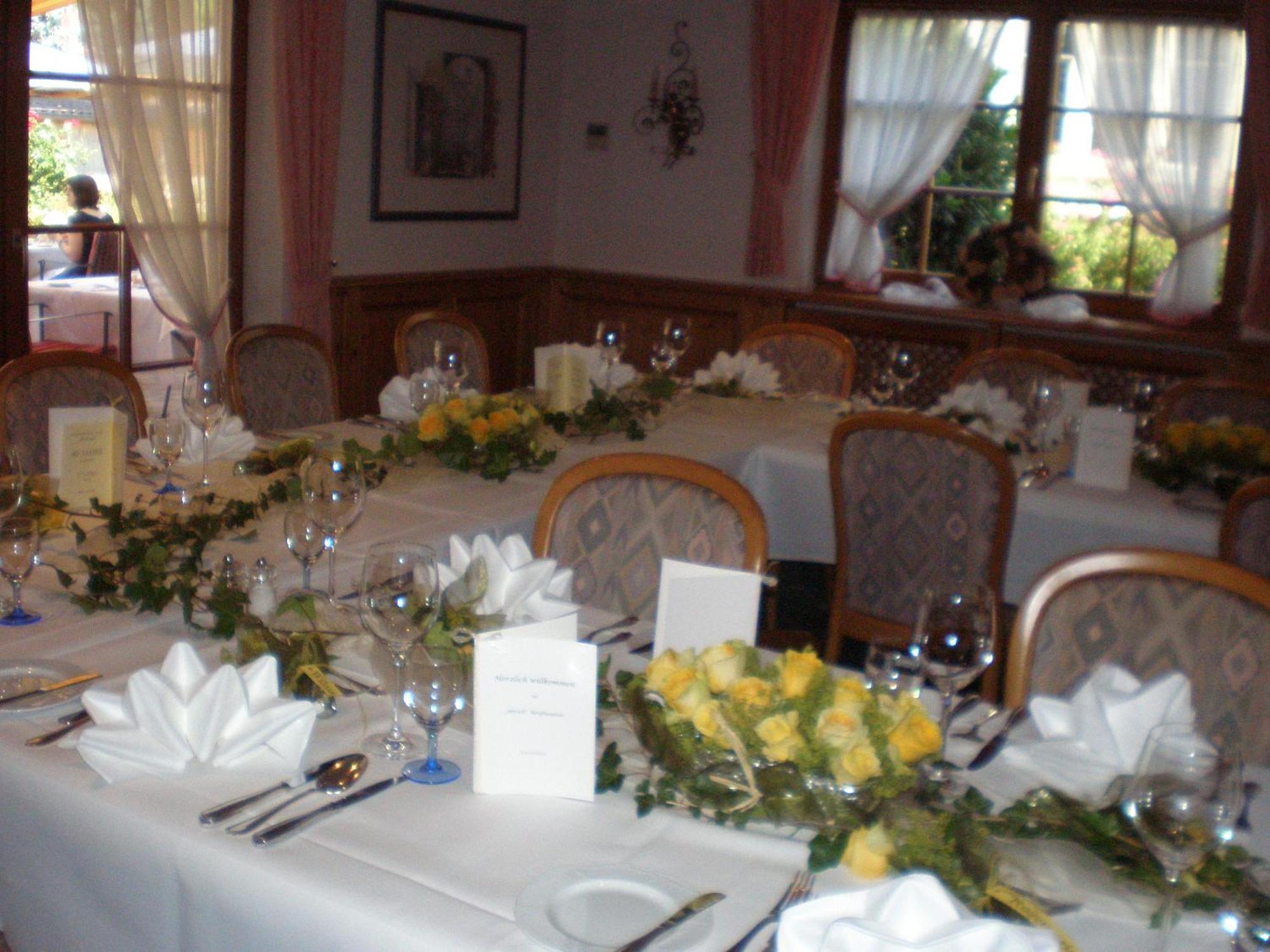 ברגהאופטן Hotel-Restaurant Hirsch מראה חיצוני תמונה